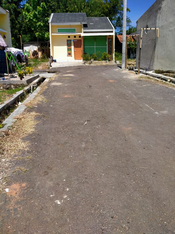 foto posisi tengah perumahan Pesona Kahuripan Surapandan