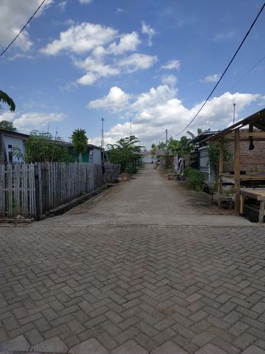 foto posisi tengah perumahan Bukit Indah Pattallasang
