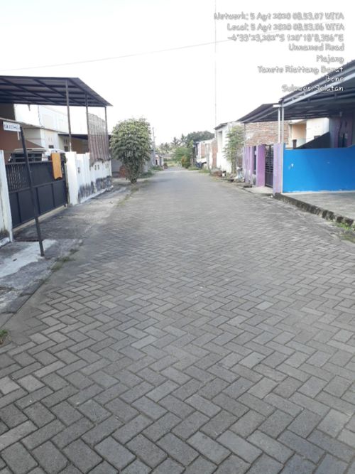 foto posisi tengah perumahan VILLA BUGENVILE