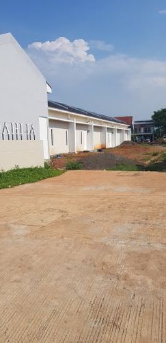 foto posisi tengah perumahan Taman Dahlia