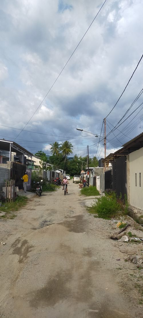 foto posisi tengah perumahan Bumi Lasoani Indah Tahap 3