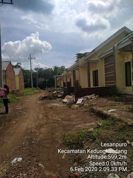 foto posisi tengah perumahan RICH GARDEN REGENCY 2