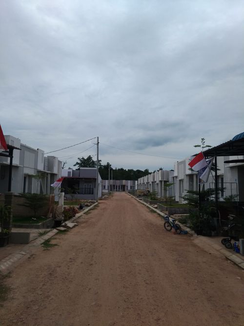 foto posisi tengah perumahan Woodland Harmoni Residence