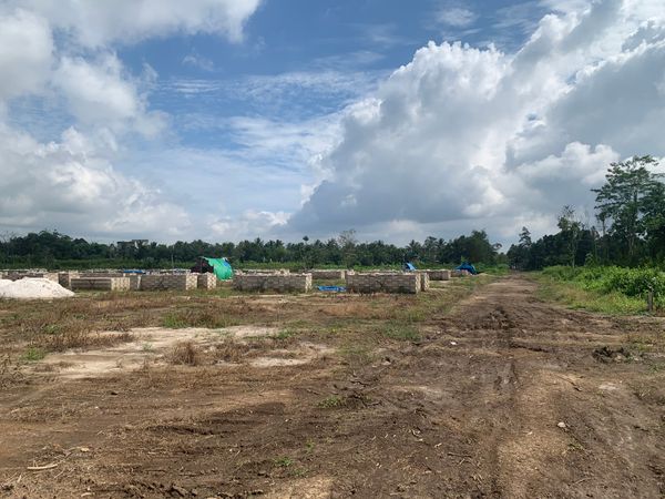 foto posisi tengah perumahan MAKROMAN INDAH LESTARI