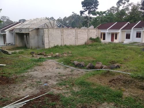 foto posisi tengah perumahan INTILAND VILLAGE CIEKEK