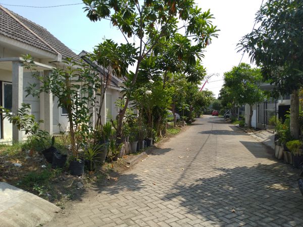foto posisi tengah perumahan Royal City Residence