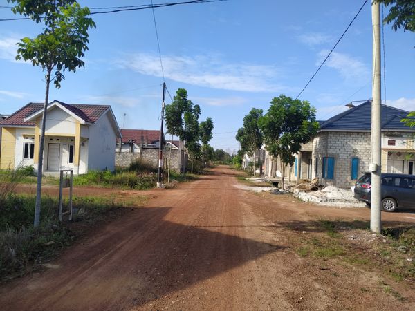 foto posisi tengah perumahan GRIYA TRIKORA 9 