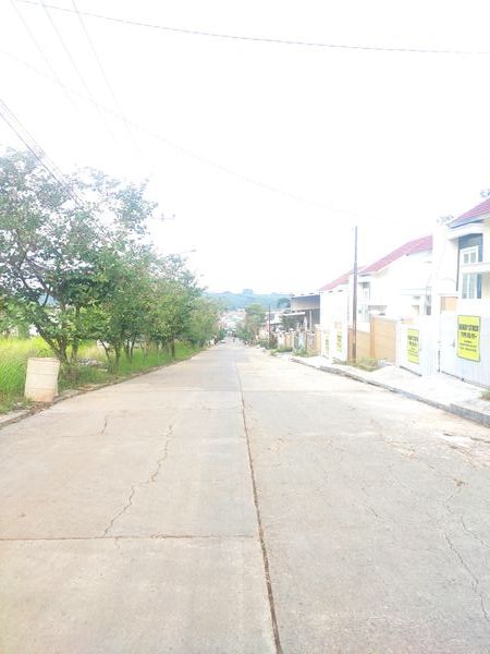 foto posisi tengah perumahan BUKIT KENCANA RESIDENCE