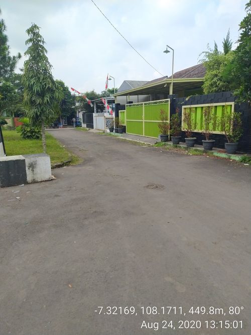 foto posisi tengah perumahan VILLA BUNGURSARI
