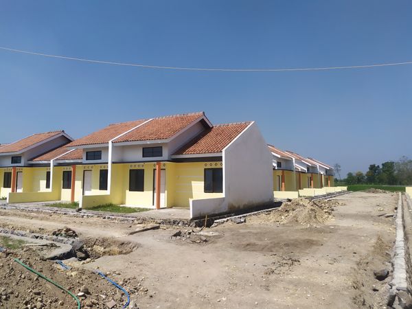 foto posisi tengah perumahan GREEN INDAH CARUBAN