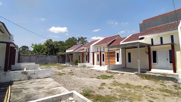 foto posisi tengah perumahan PESONA MERPATI RESIDENCE