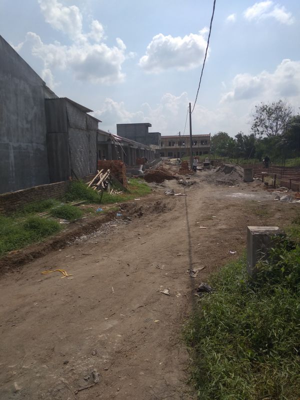 foto posisi tengah perumahan PERUMAHAN MUTIARA RESIDENCE