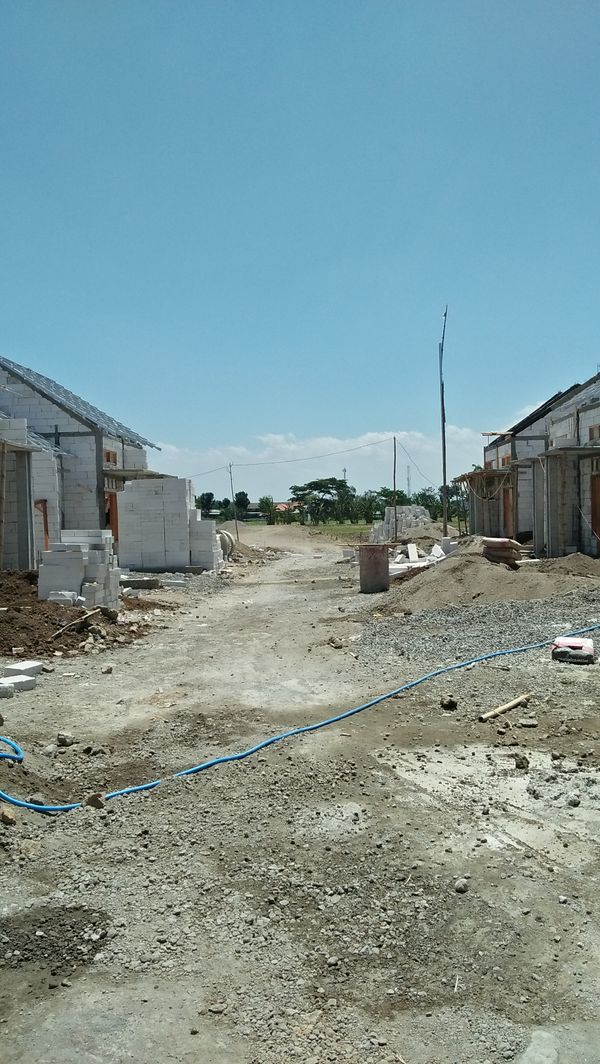 foto posisi tengah perumahan Green Begadung Residence