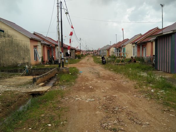 foto posisi tengah perumahan FEBY LAND