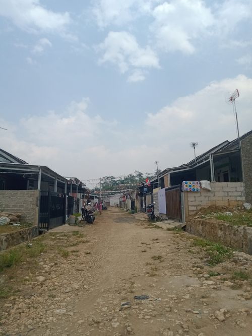 foto posisi tengah perumahan BENTANG RESIDENCE VILLAGE