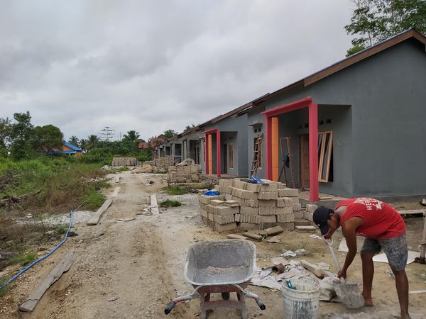 foto posisi tengah perumahan PERUMAHAN PERMATA LESTARI 04