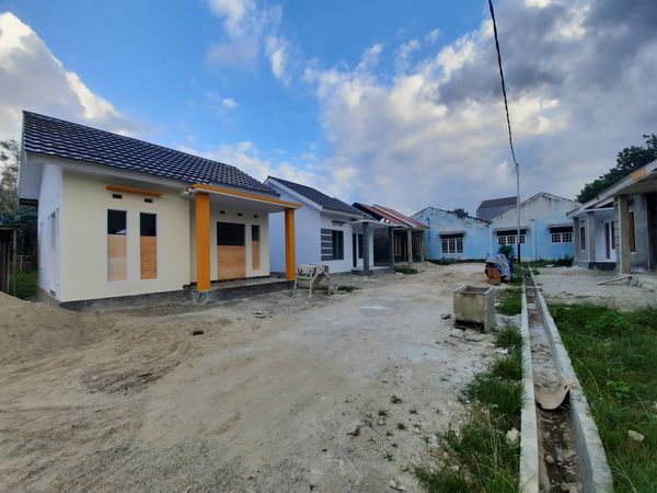 foto posisi tengah perumahan GRAHA RETNI PERMAI