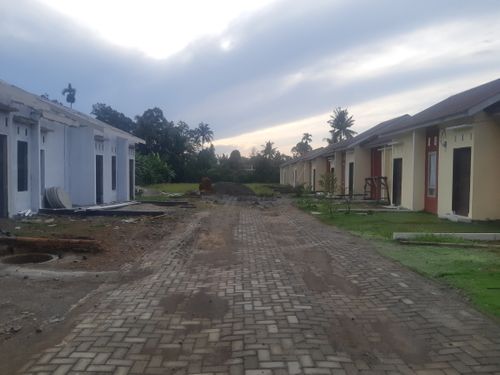 foto posisi tengah perumahan PESONA SUKARAYA CITY