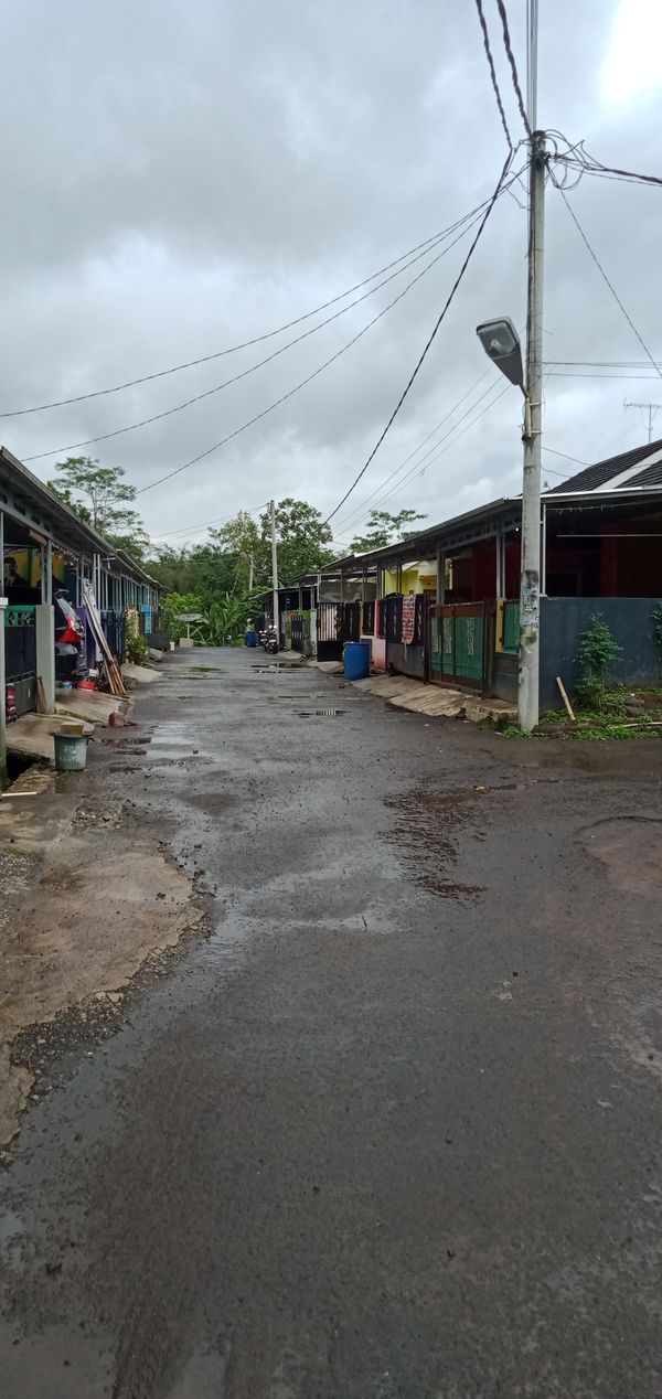 foto posisi tengah perumahan MUTIARA KARANG 2