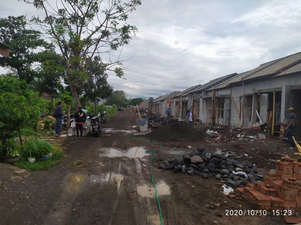 foto posisi tengah perumahan PERUMAHAN PERMATA PROGO