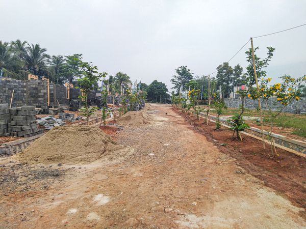 foto posisi tengah perumahan Taman Kirana Surya 2