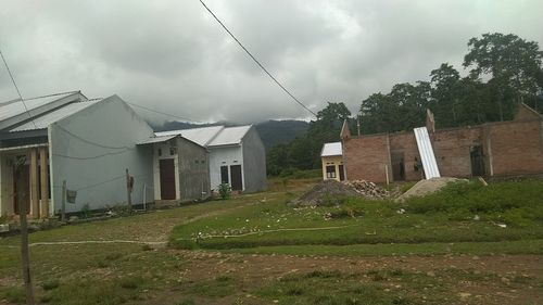 foto posisi tengah perumahan Indah Lestari