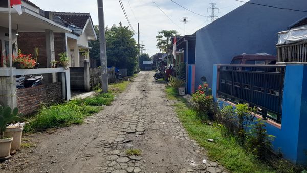 foto posisi tengah perumahan Perumahan Pesanggrahan Bumiayu