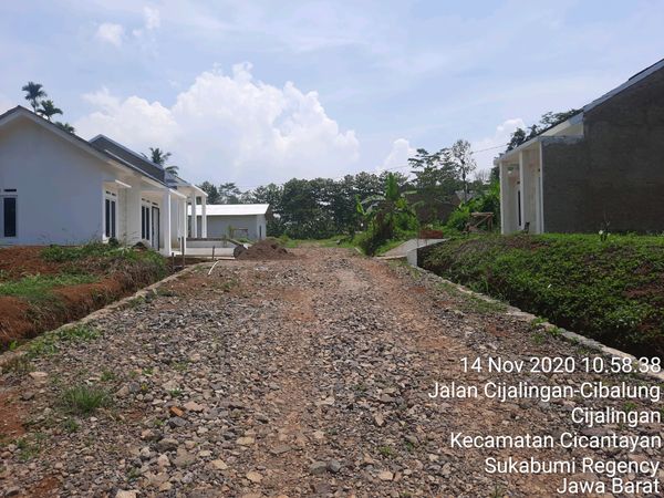 foto posisi tengah perumahan Firdaus Green Hill