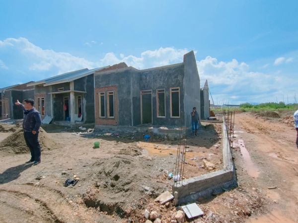 foto posisi tengah perumahan Puri Gading Emas Residence Cadek