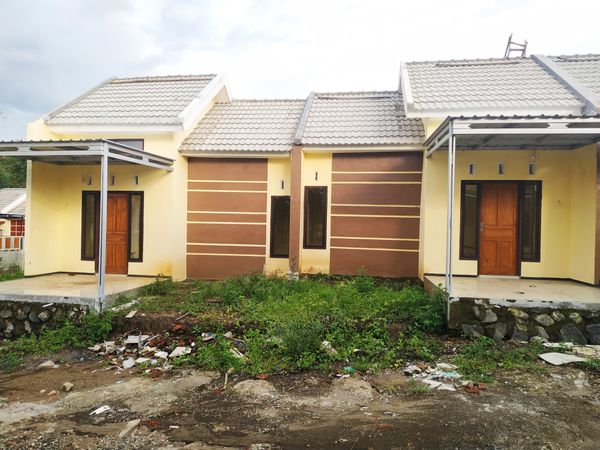 foto posisi tengah perumahan D'RICH GARDEN ADINATA