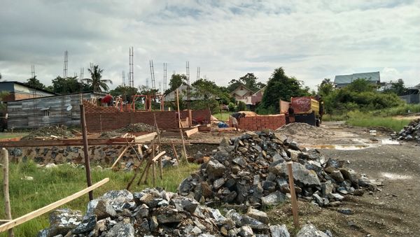 foto posisi tengah perumahan MENARA GRAHA TONGGONI