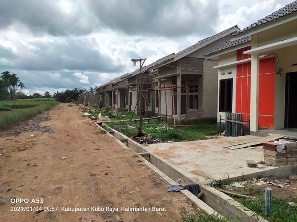 foto posisi tengah perumahan Tunas Harapan Residence 5