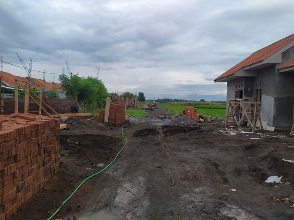 foto posisi tengah perumahan HANANIA INDAH REGENCY