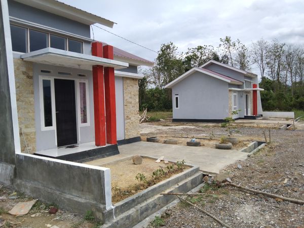 foto posisi tengah perumahan LARA REGENCY