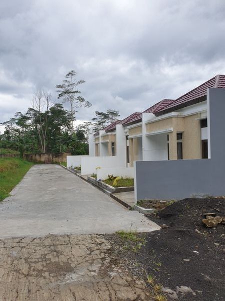 foto posisi tengah perumahan NEWTOWN RESIDENCE