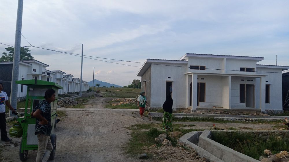 foto posisi tengah perumahan FARA DINA RESIDENCE II