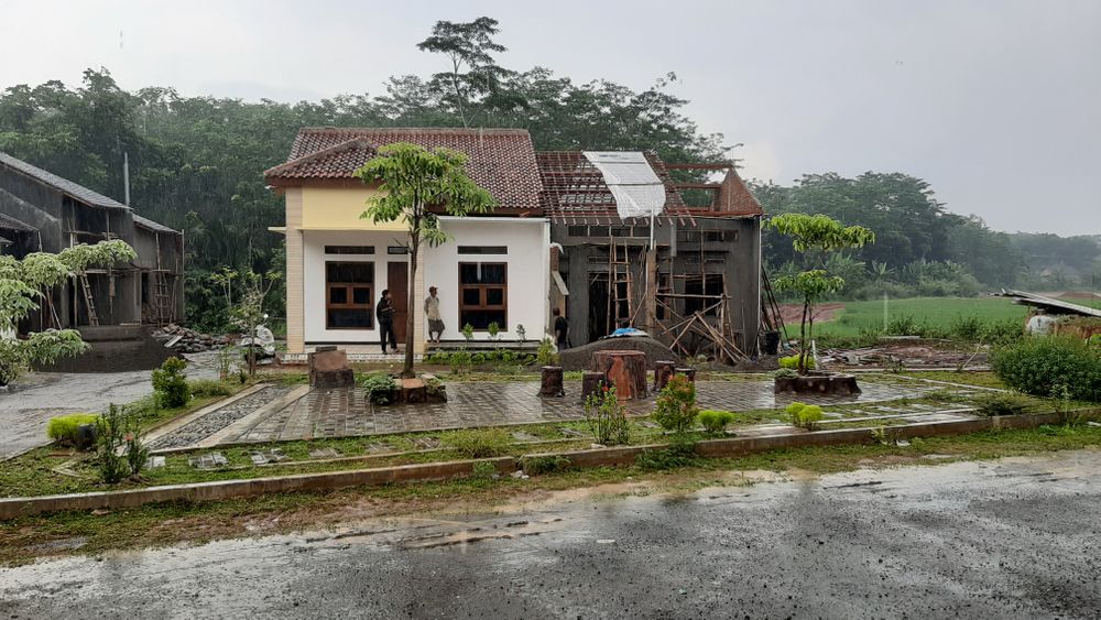 foto posisi tengah perumahan JOYO TENTREM ASRI