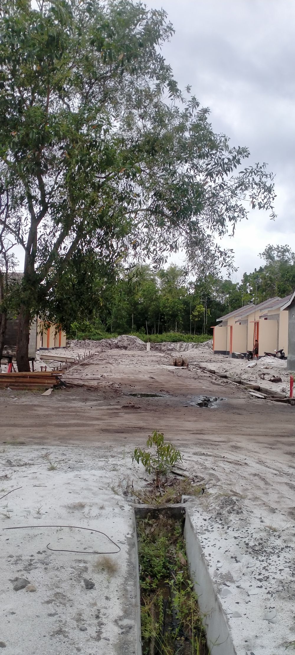 foto posisi tengah perumahan PALEM ASRI REGENCY2