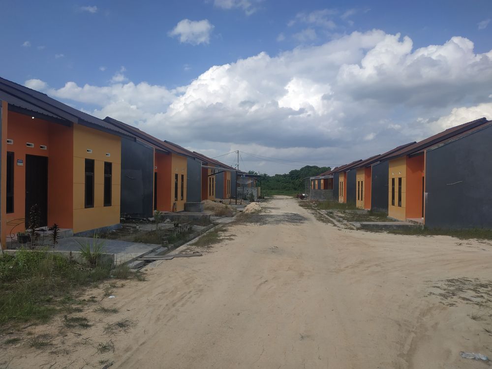 foto posisi tengah perumahan TAMAN ANGGREK