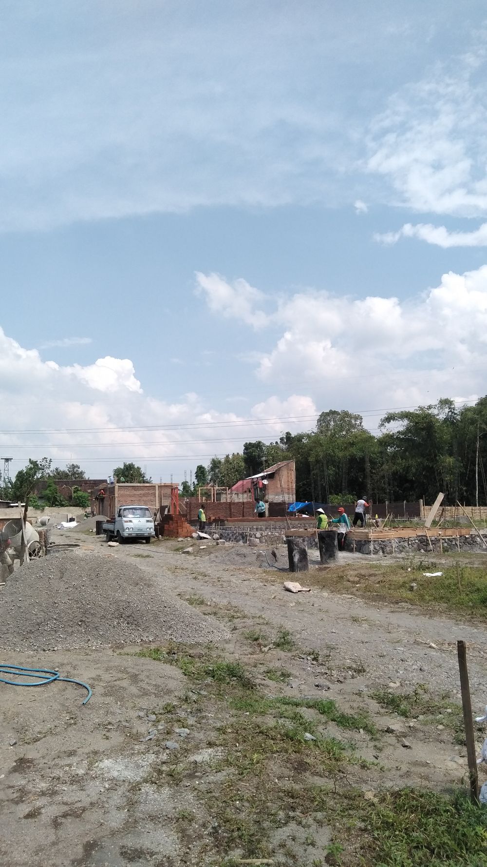 foto posisi tengah perumahan GRIYA TANGGUNG ASRI II