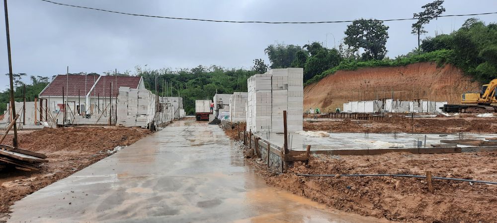 foto posisi tengah perumahan PERUM GRAHA RAYA 3 KLIRIS Ext 1