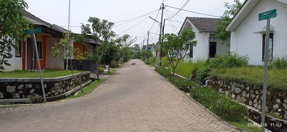 foto posisi tengah perumahan PERMATA MUTIARA MAJA - CLUSTER KALIMAYA 1 & 2