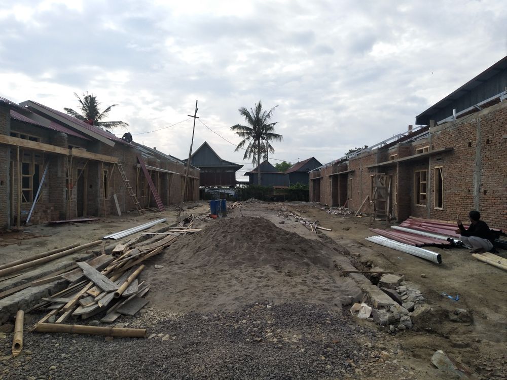 foto posisi tengah perumahan Bukit Azzikra