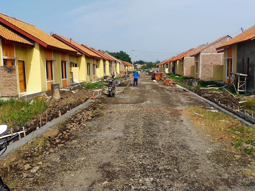 foto posisi tengah perumahan PEMALANG INDAH REGENCY 99 PENAMBAHAN