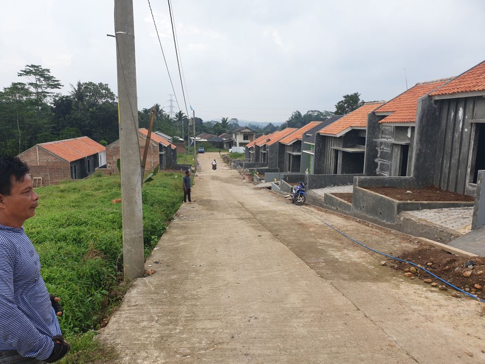 foto posisi tengah perumahan Pilar tampingan indah extension