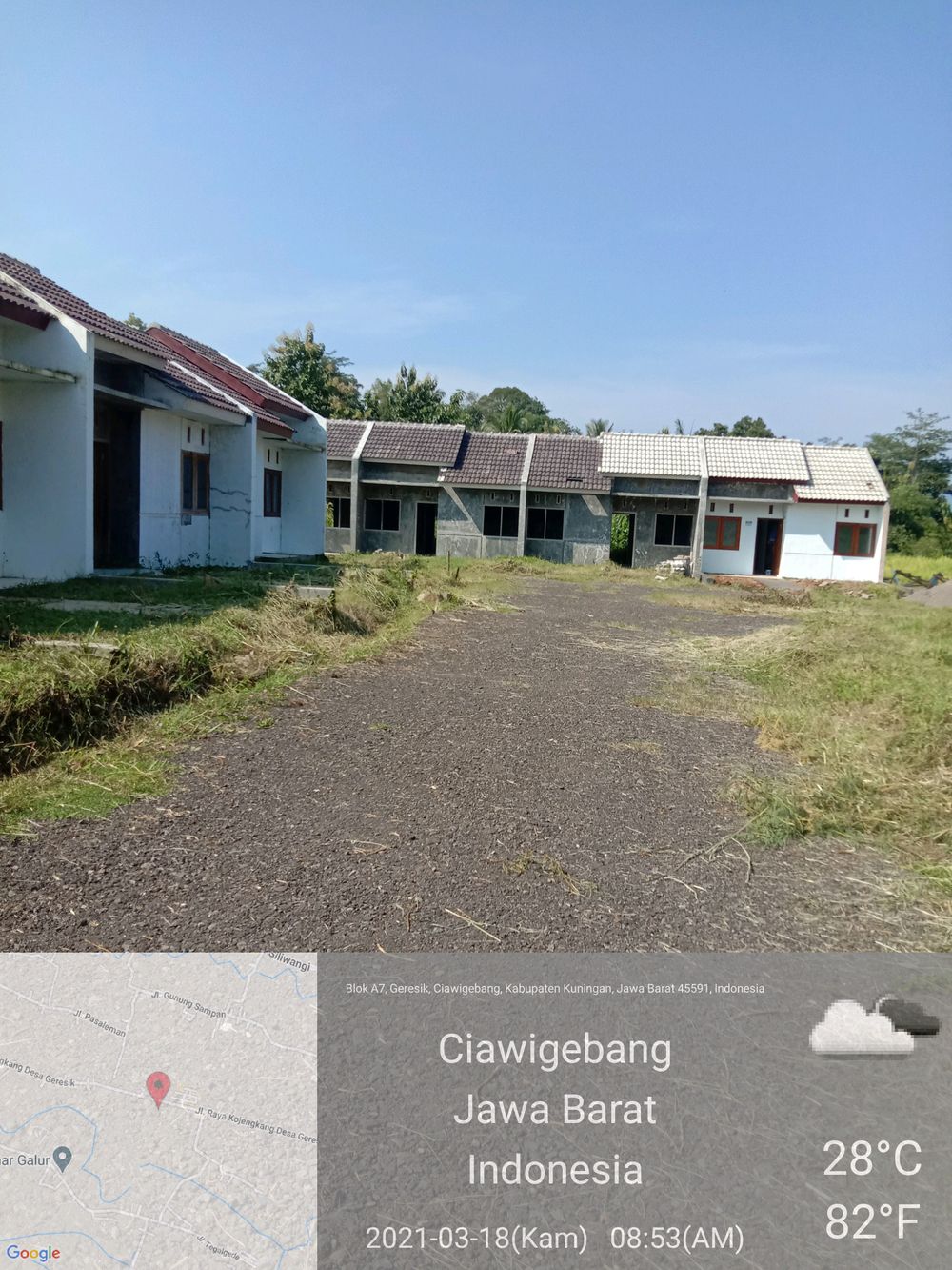 foto posisi tengah perumahan Graha Pesona Lebaksiuh Tahap 2