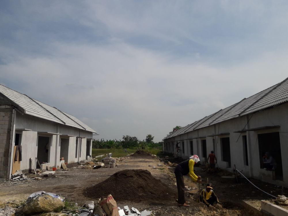 foto posisi tengah perumahan BUMI NUSANTARA CERME