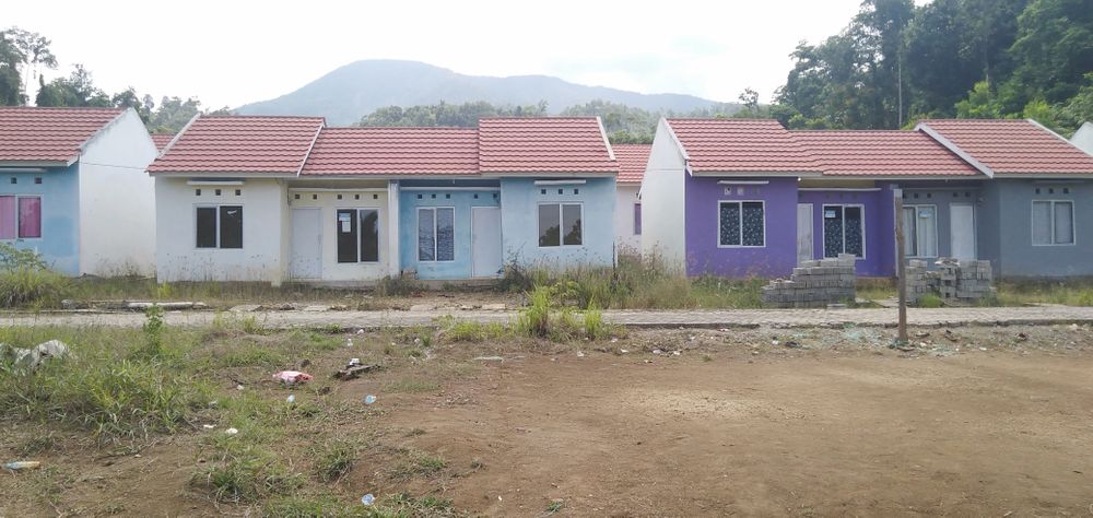 foto posisi tengah perumahan APERNAS MALILI RESINDENCE
