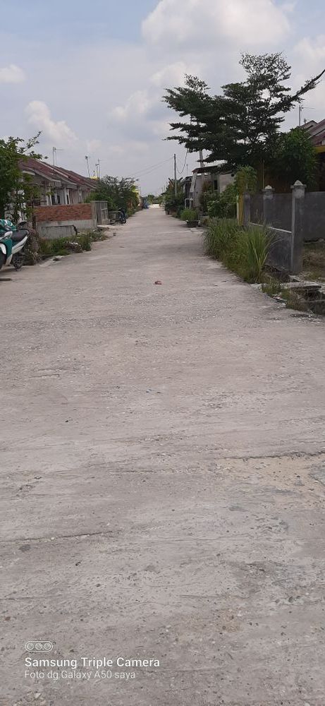 foto posisi tengah perumahan GRIYA SAFIRA IV TAHAP II