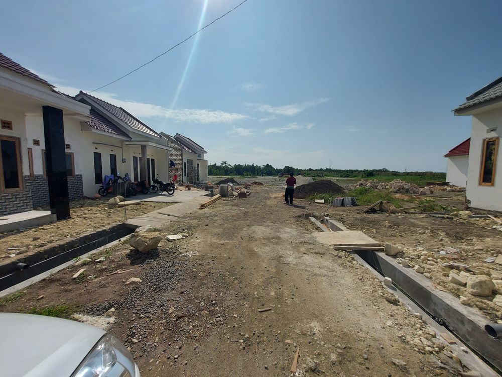 foto posisi tengah perumahan PERUM. PONDOK HALIM 2